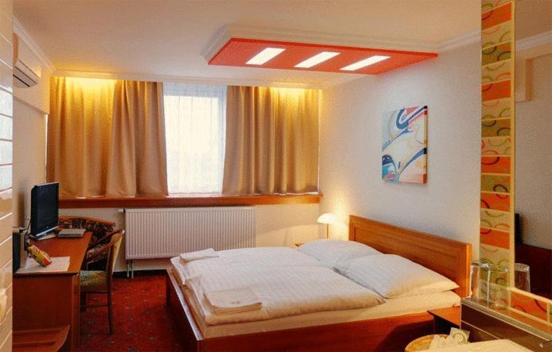Hotel Druzba Michalovce Zimmer foto